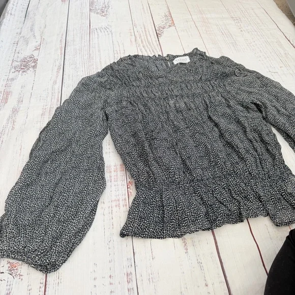 Velvet by Graham & Spencer Navy and White Blen top Size M - Picture 9 of 10